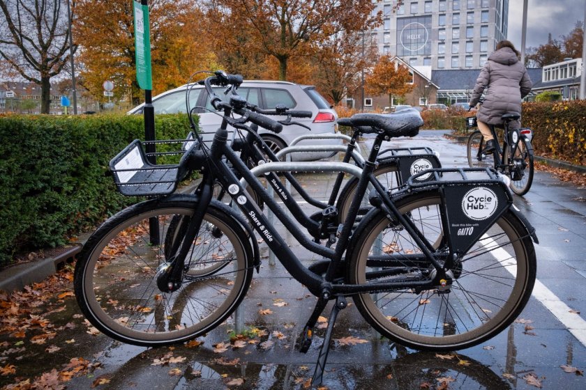 Naast deelauto's, zijn er ook deelfietsen beschikbaar voor WUR-medewerkers. Naast deelauto's, zijn er ook deelfietsen beschikbaar voor WUR-medewerkers.