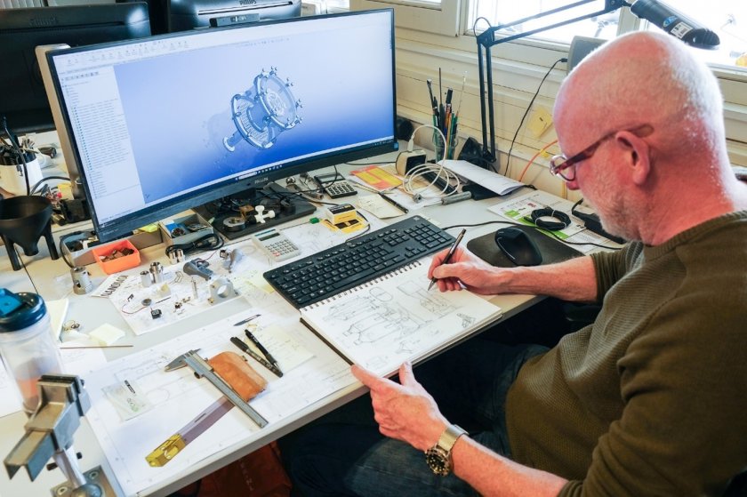 If the technicians at WTS also do not know of an existing device for the measurement, they will start working on a design themselves. Photo: Marleen den Hartog. If the technicians at WTS also do not know of an existing device for the measurement, they will start working on a design themselves. Photo: Marleen den Hartog.